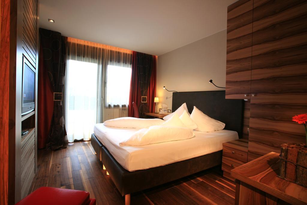 Spa & Relax Hotel Erika تيرولو الغرفة الصورة